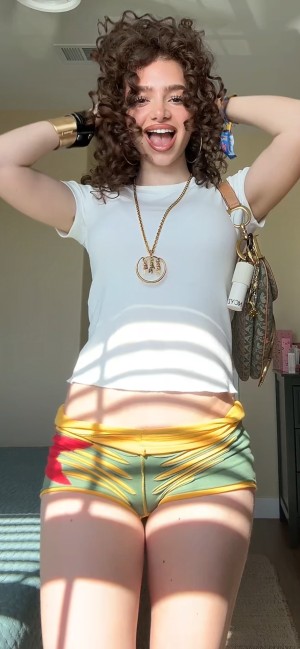 Demitra Kalogeras Photo #33