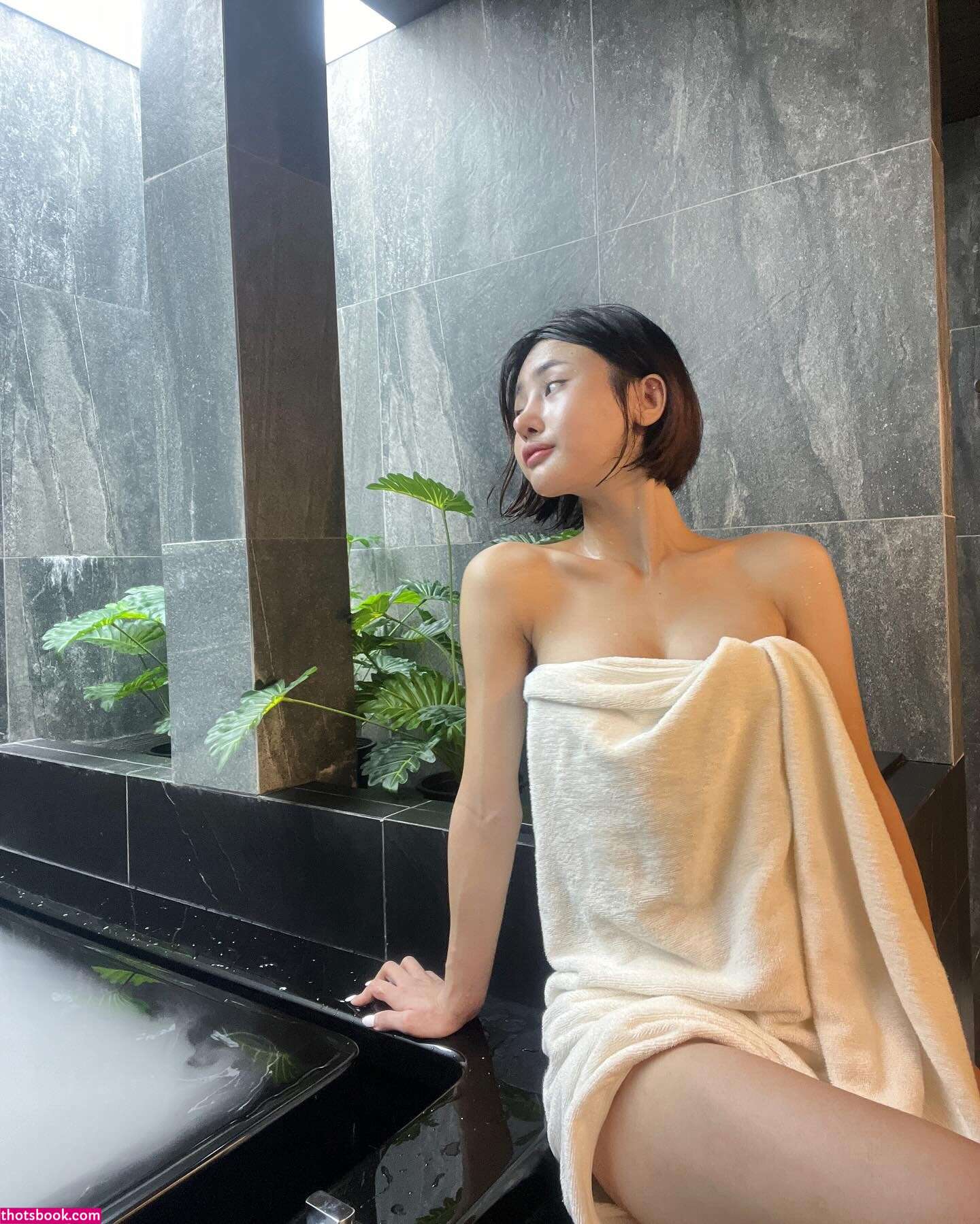 Prapatsorn Theethatburee Photo #1