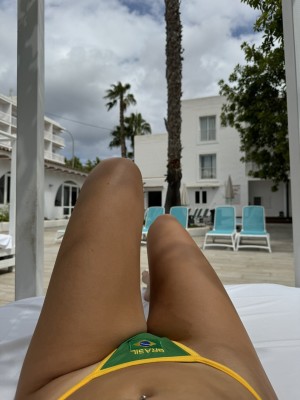 Courtney Dawson Photo #3