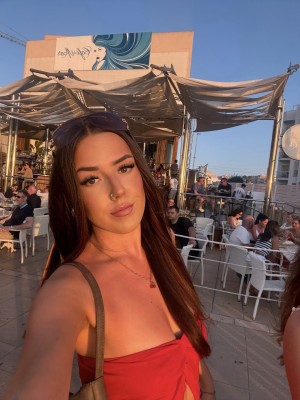 Courtney Dawson Photo #13