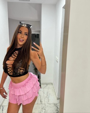 Courtney Dawson Photo #34