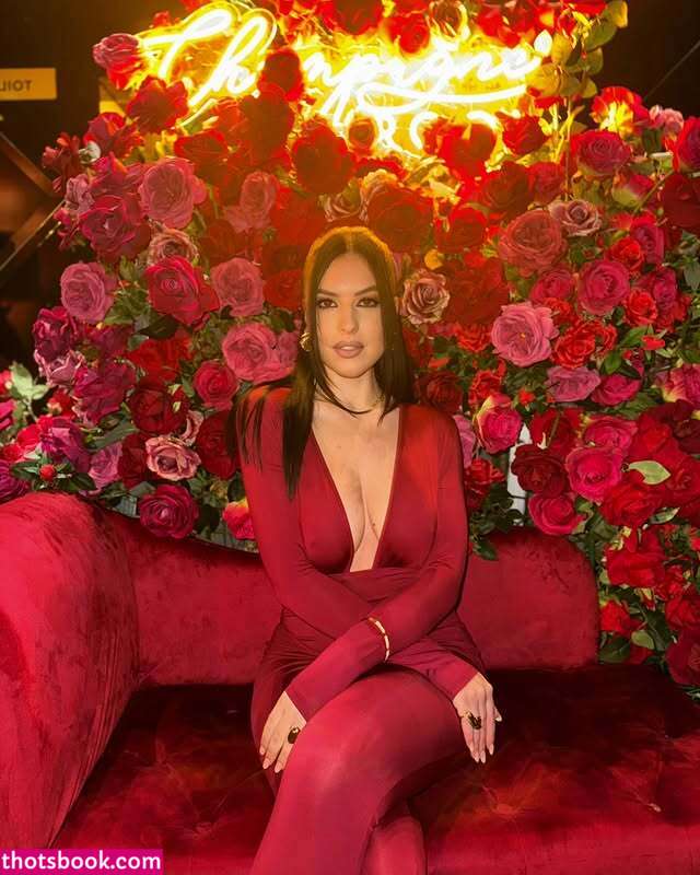 Fenizia Iusto Photo #12