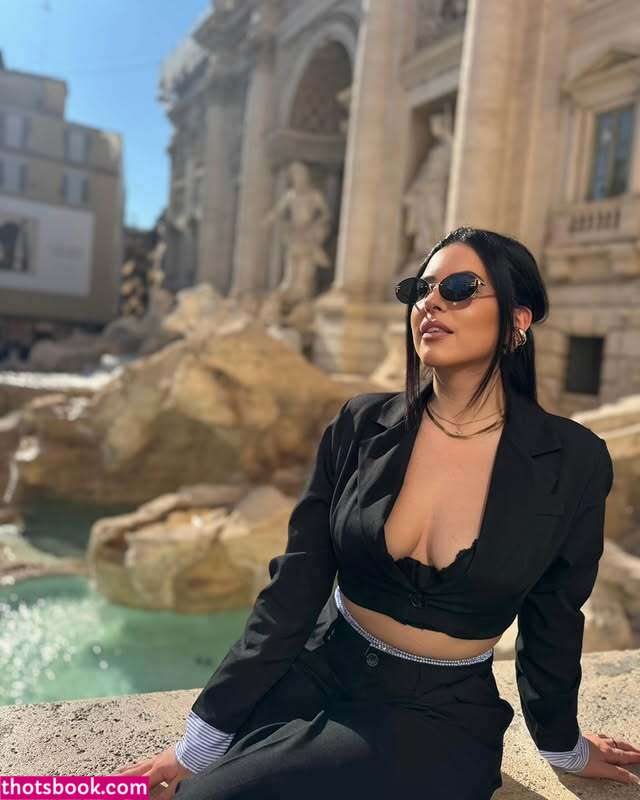 Fenizia Iusto Photo #16