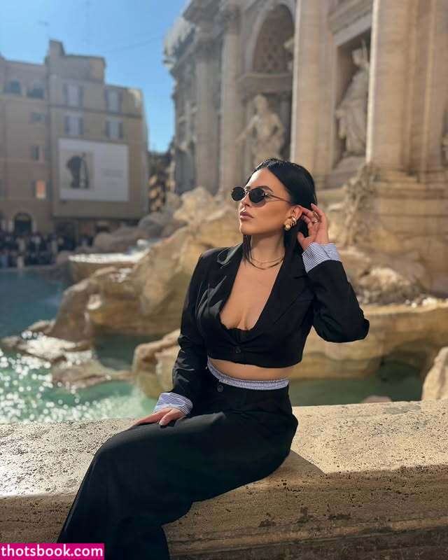 Fenizia Iusto Photo #17