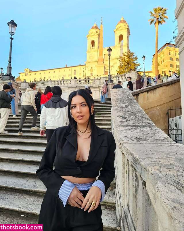 Fenizia Iusto Photo #19