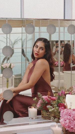 Radhika Seth Photo #8