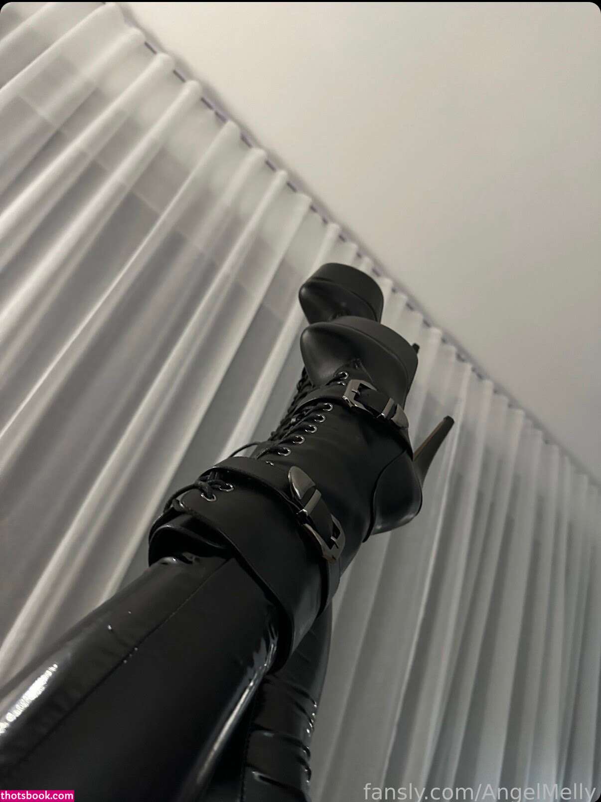 Angelmelly Photo #228