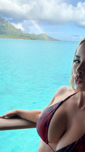 Emily Elizabeth Photo #297