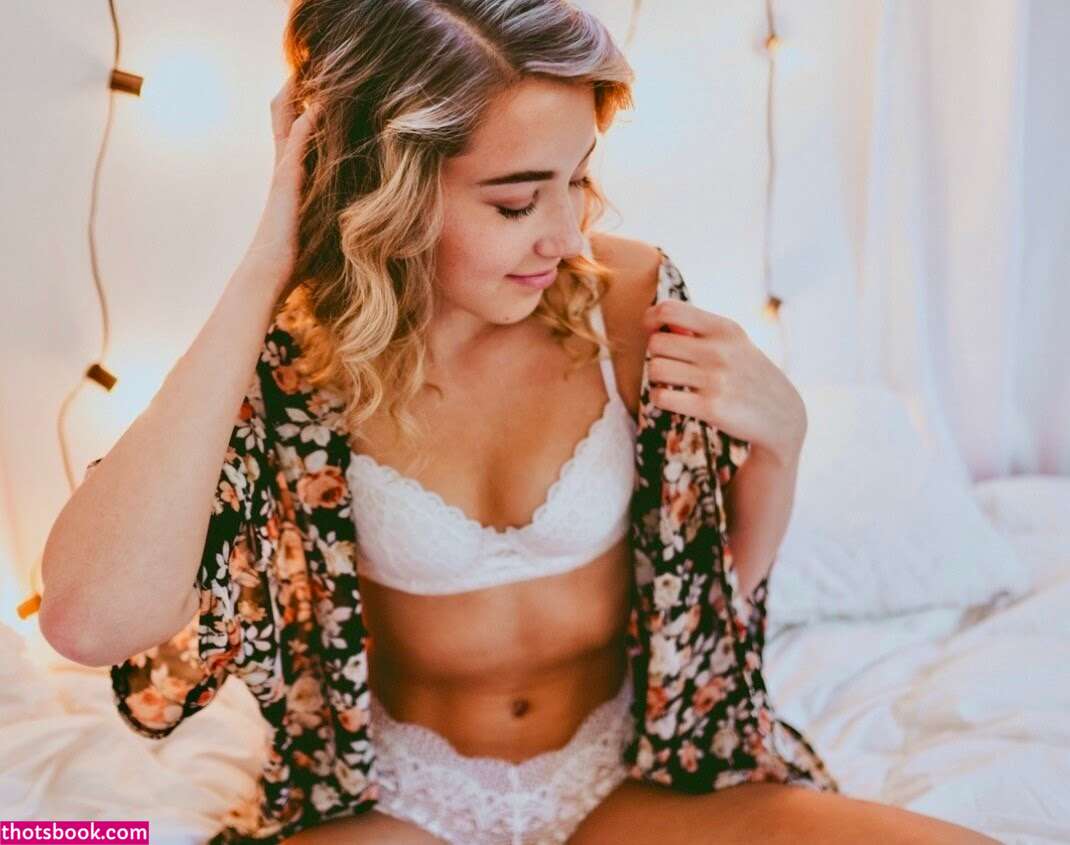 Pineapplebrat Photo #233