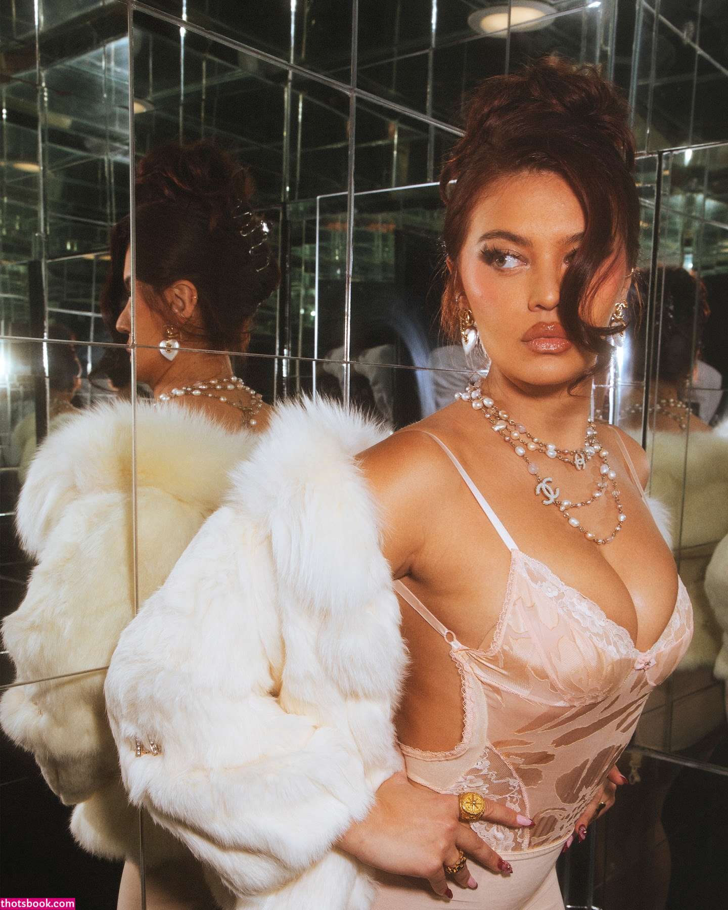 Sofia Jamora Photo #161