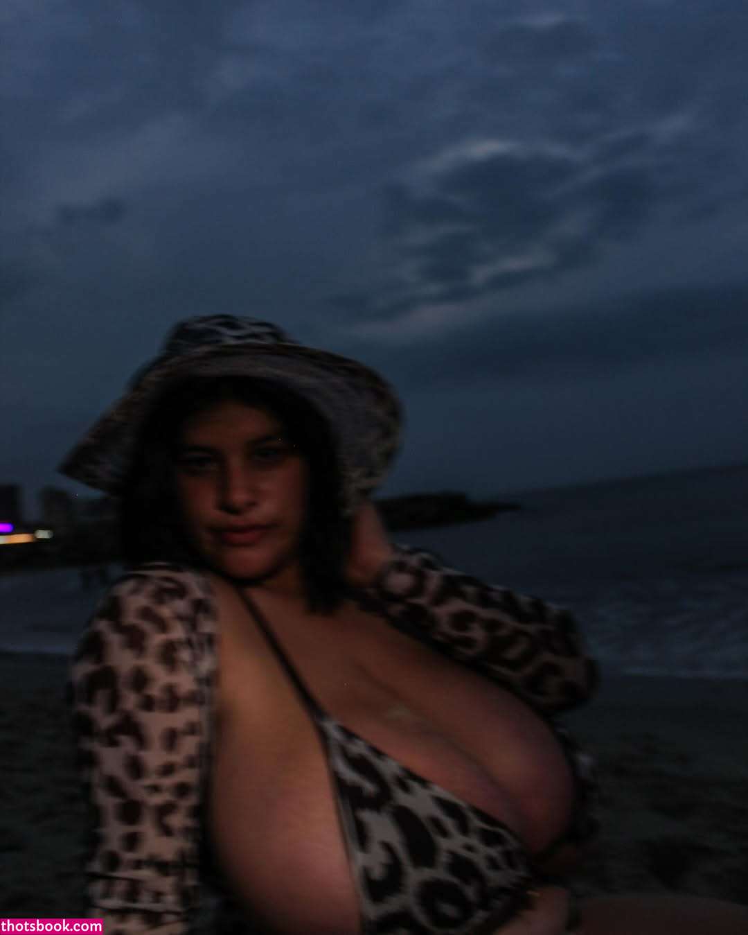 unoresident1191k Photo #95