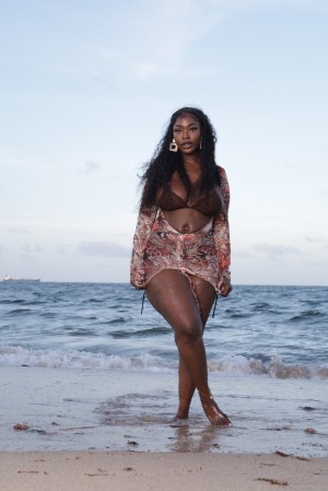 Teresa Lavae Photo #7