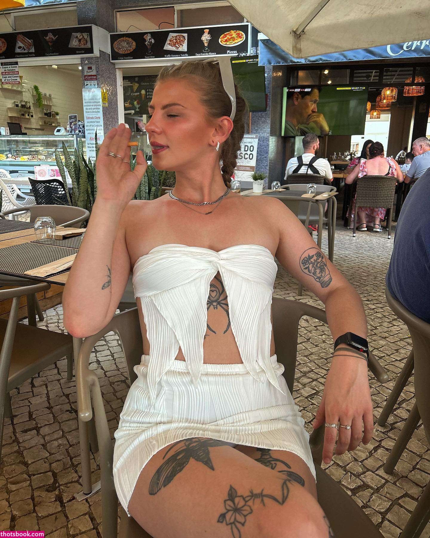 Daisy Riches1 Photo #9