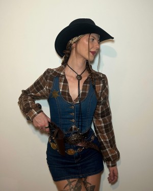 Daisy Riches1 Photo #28