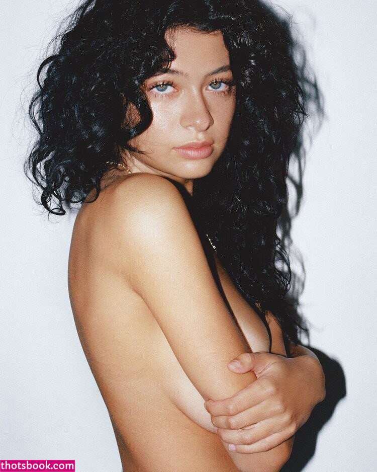 Ash Dalonzo Photo #9