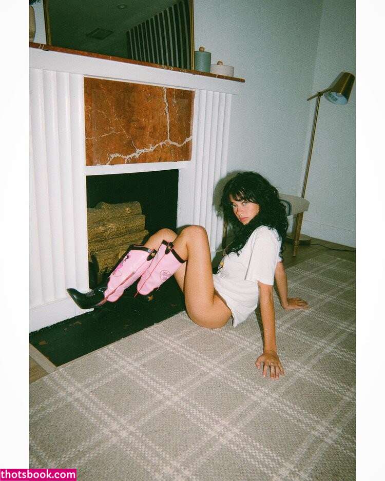 Ash Dalonzo Photo #10