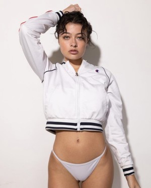 Ash Dalonzo Photo #17