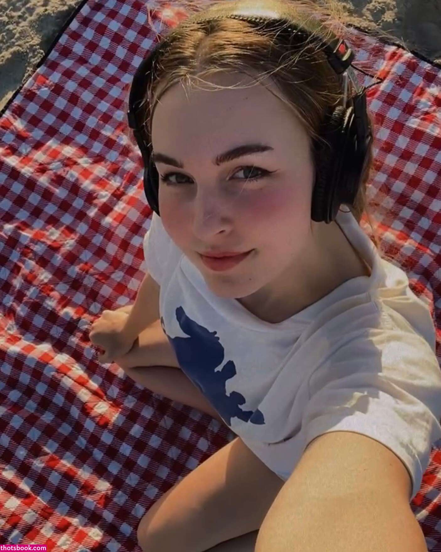 Cassie Claire Photo #7