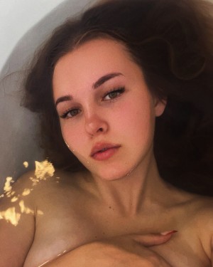 Cassie Claire Photo #36