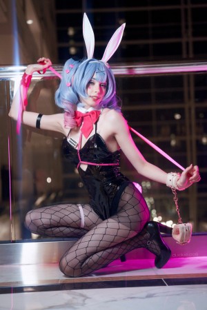 Duckie Cos Photo #28