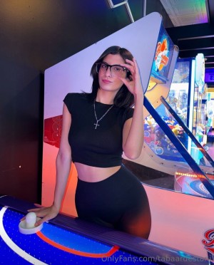 Taba Ardestani Photo #18