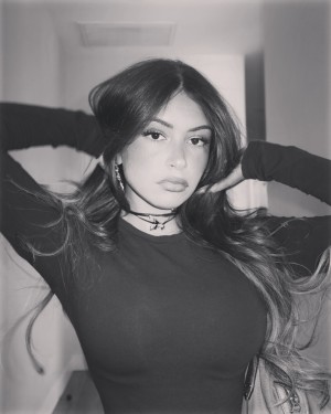 Gabriela Moura Photo #17