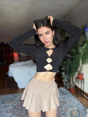 Andrea Botez Photo #36