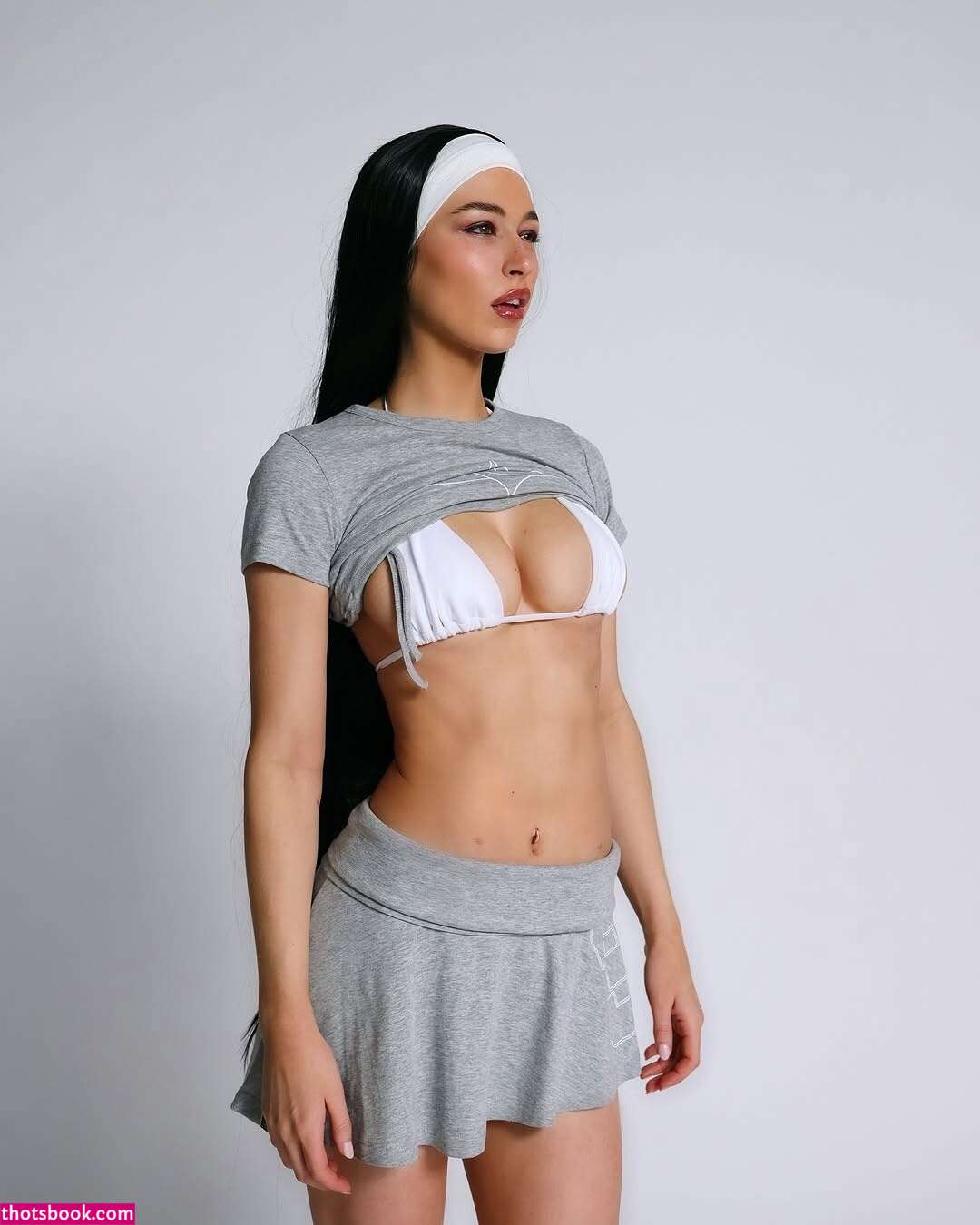 Elsie Hewitt Photo #107