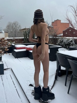 Elsie Hewitt Photo #113