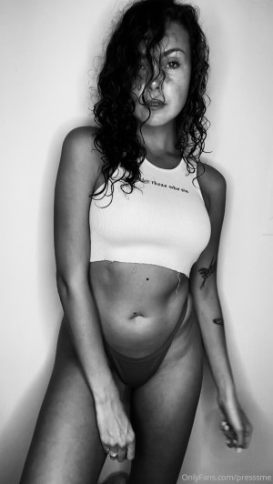 Presley Rhodes Photo #2