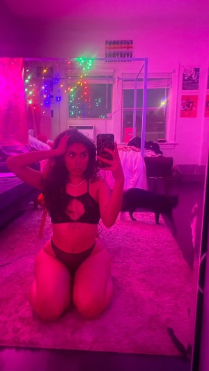 urgrllcrush Photo #1