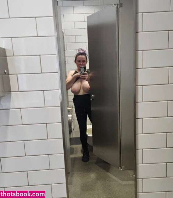 kittenwithakink Photo #37