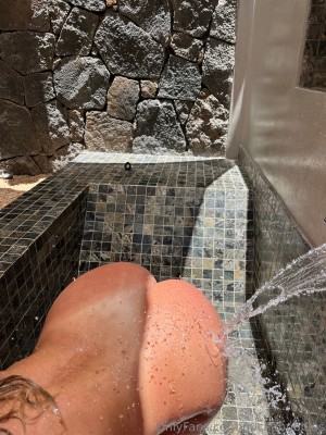 Micha Bubbles Photo #151