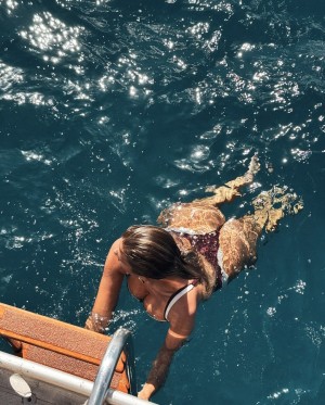 Kara Del Toro Photo #6