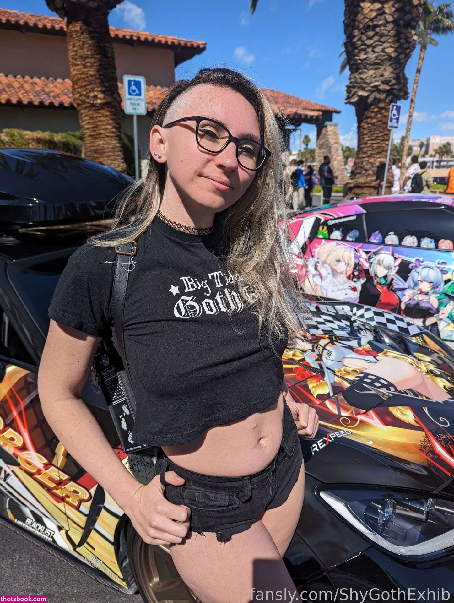 Shygothexhib Photo #12