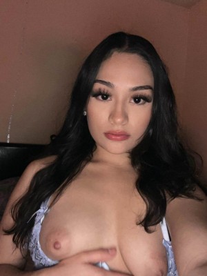 Sofia Flores Photo #43