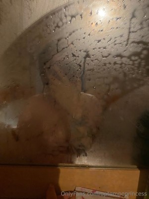 Ariesgummygirl Photo #3