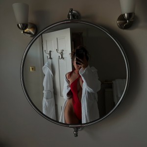 Olivia Alex Photo #5