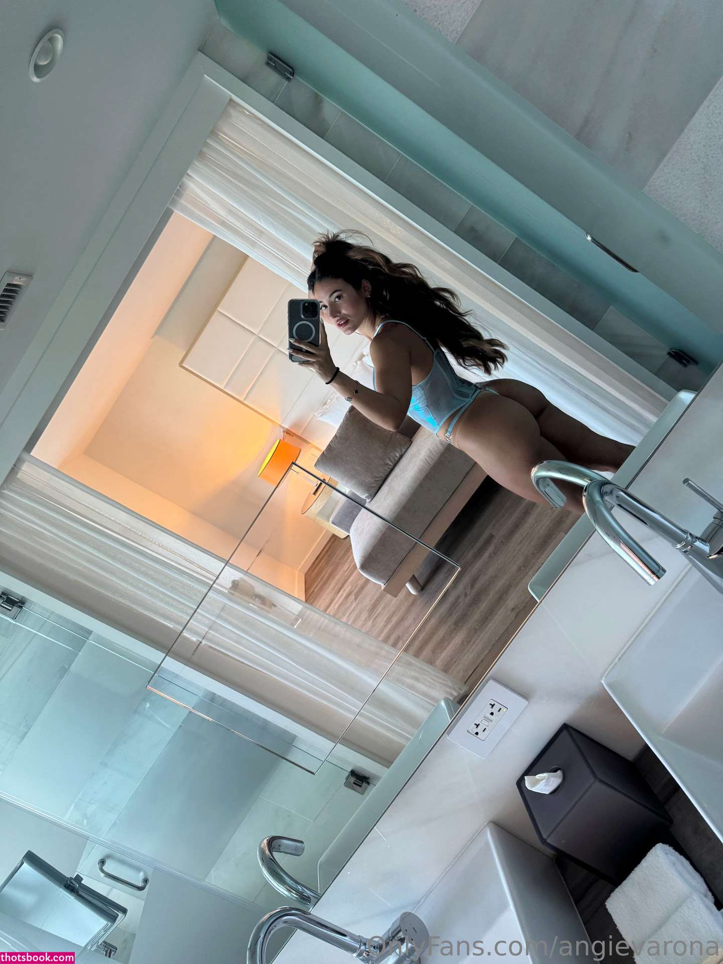 Angie Varona Photo #316