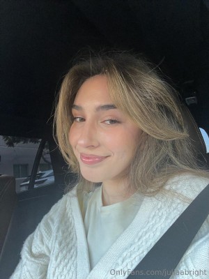 Julia Bright Photo #337