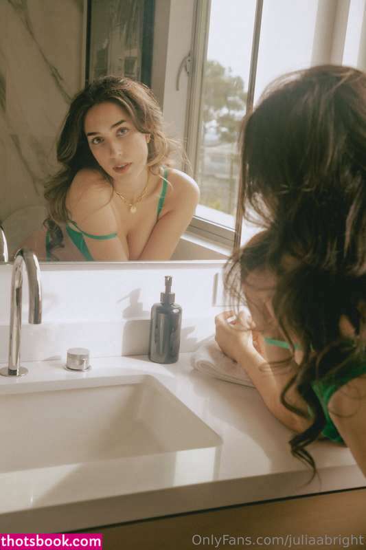 Julia Bright Photo #351