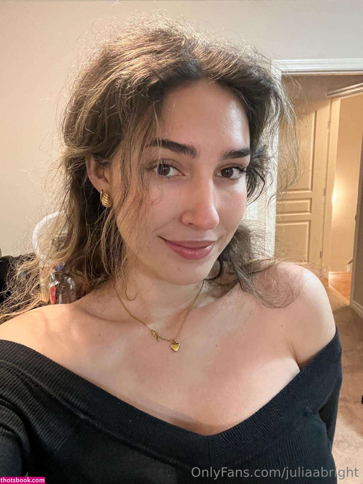 Julia Bright Photo #366