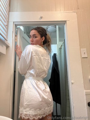 Julia Bright Photo #373