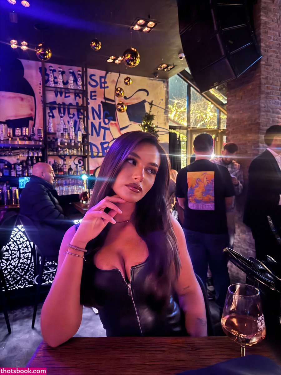 Randi Hartman Photo #60