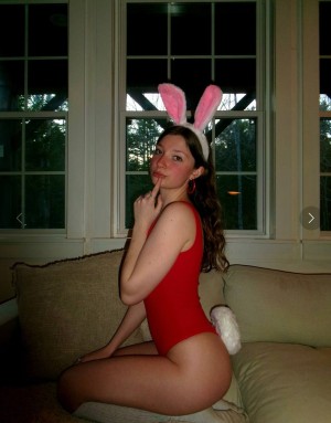 Alyssa Schwartz Photo #10