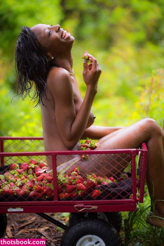 Phylia Calloway Photo #44