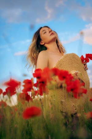 Aglo Razbok Photo #4