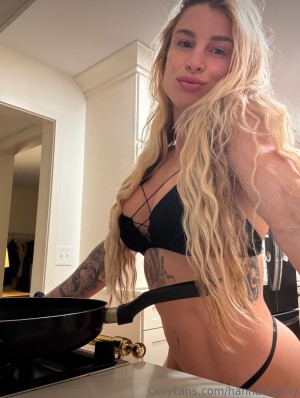 Hannah Goldy Post #31