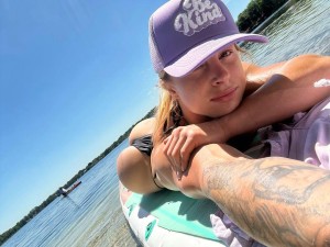 Hannah Goldy Photo #181