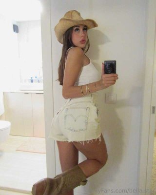 bella.star Photo #15